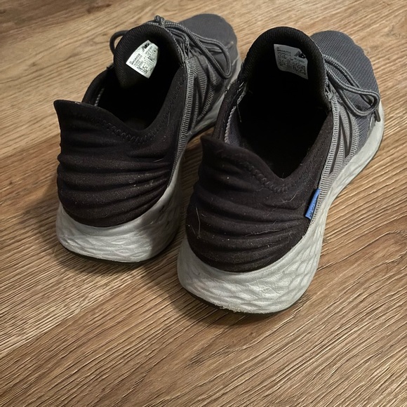 New Balance Roav Fresh Foam size 8 - Picture 2 of 3